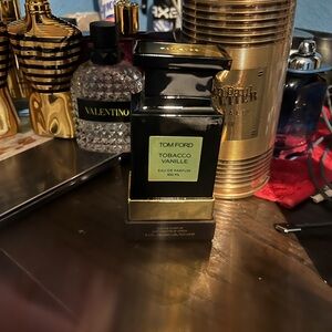 Tom Ford Tobacco Vanille Eau de Parfum - Black and Gold